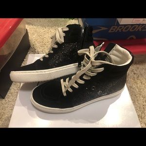 High top black sneakers with glitter